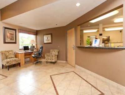 фото отеля Super 8 Woodburn