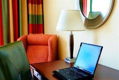 фото отеля Sheraton Toronto Airport Hotel & Conference Centre