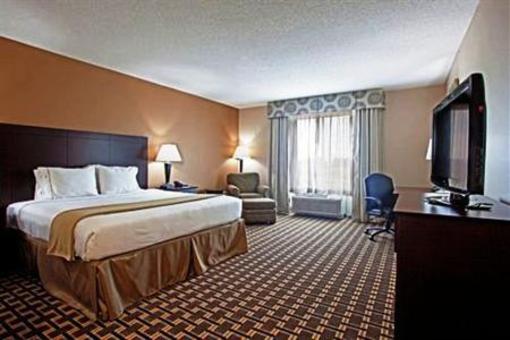 фото отеля Holiday Inn Express Pembroke
