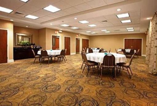 фото отеля Holiday Inn Express Pembroke