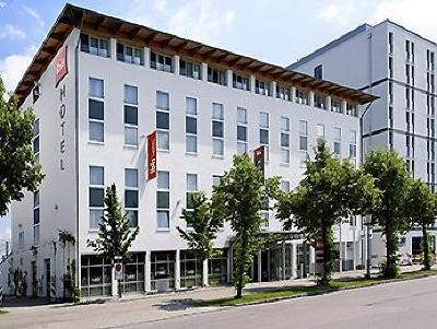 фото отеля Ibis Muenchen Garching