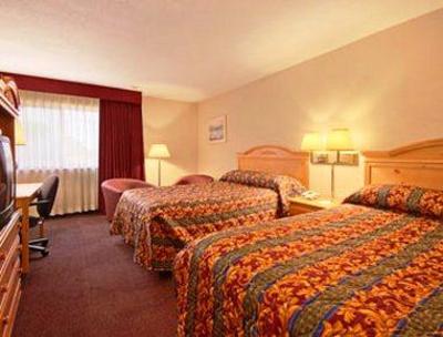 фото отеля Clarion Inn Seekonk