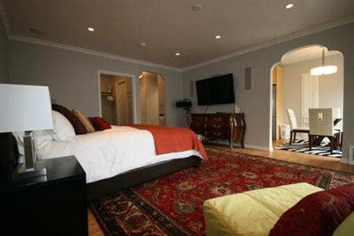 фото отеля Luxury Castro Top Floor Apartment San Francisco