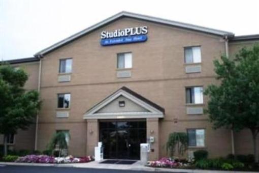фото отеля Studioplus Hotel Cleveland Airport North Olmsted