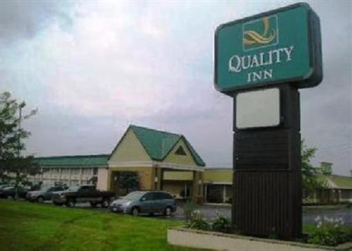 фото отеля Quality Inn Hamburg (New York)
