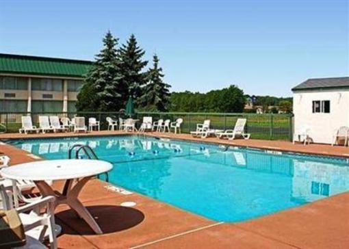 фото отеля Quality Inn Hamburg (New York)