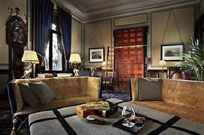 фото отеля Hotel Des Indes, a Luxury Collection Hotel