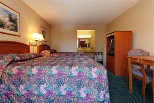фото отеля Americas Best Value Inn St. Augustine Beach