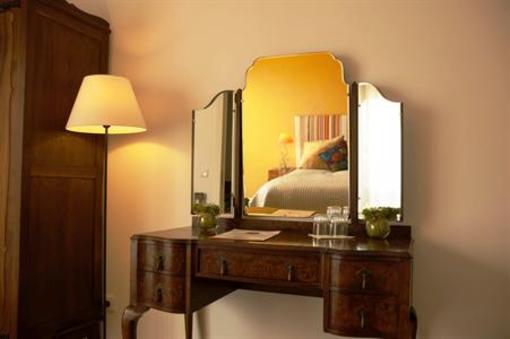 фото отеля Sweet Lisbon River Guesthouse