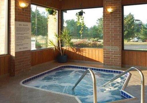 фото отеля Quality Inn Grand Rapids North Walker (Michigan)