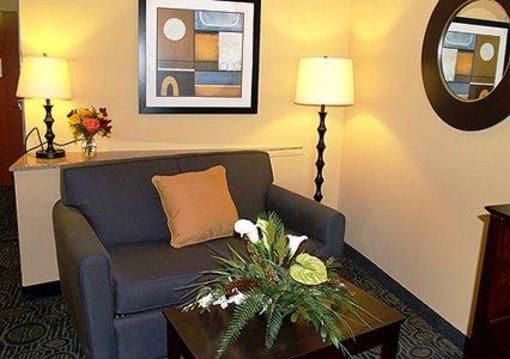 фото отеля Comfort Suites Pell City