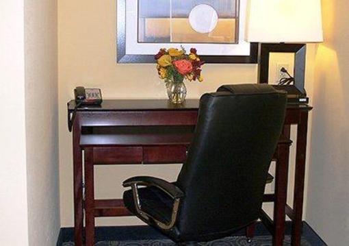 фото отеля Comfort Suites Pell City
