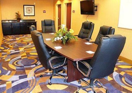 фото отеля Comfort Suites Pell City