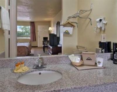 фото отеля Days Inn Seaworld San Antonio