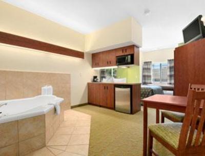 фото отеля Microtel Inn & Suites North San Antonio