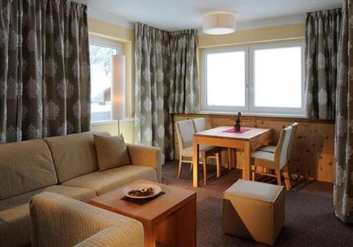 фото отеля Apart Hotel Kuhtaier Schlossl