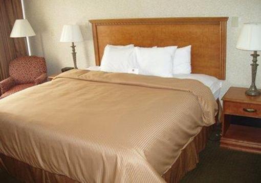 фото отеля Clarion Inn & Summit Center
