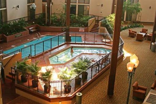 фото отеля Crowne Plaza Hotel Kansas City - Overland Park