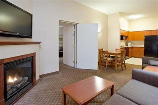 фото отеля Holiday Inn Express Hotel & Suites Erie Summit Township