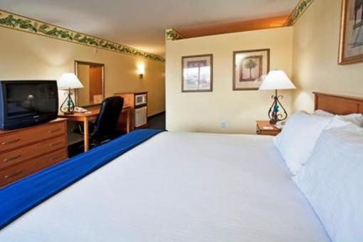 фото отеля Holiday Inn Express Hotel and Suites Orlando-Lake Buena Vista East