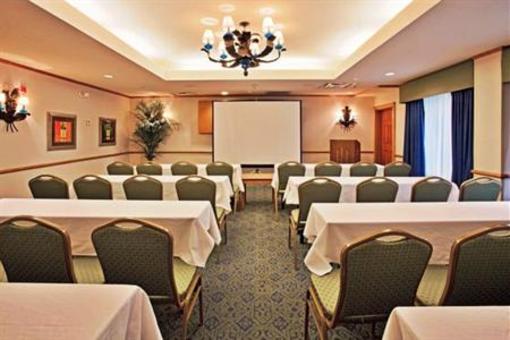 фото отеля Holiday Inn Express Hotel and Suites Orlando-Lake Buena Vista East