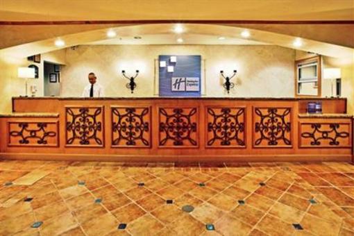 фото отеля Holiday Inn Express Hotel and Suites Orlando-Lake Buena Vista East