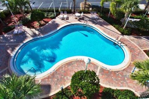 фото отеля Holiday Inn Express Hotel and Suites Orlando-Lake Buena Vista East