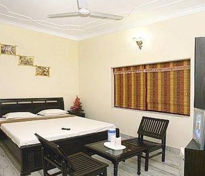 фото отеля Taj Home Stay