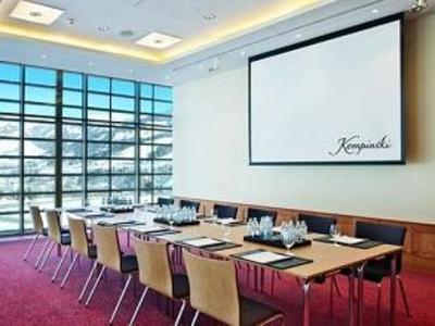 фото отеля Kempinski Hotel Das Tirol