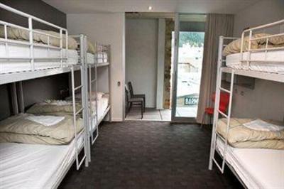 фото отеля Nomads Queenstown Backpackers