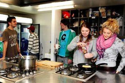 фото отеля Nomads Queenstown Backpackers