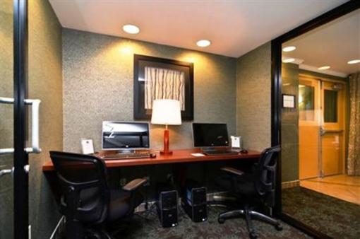 фото отеля BEST WESTERN Langley Inn