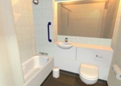 фото отеля Travelodge London Central City Road