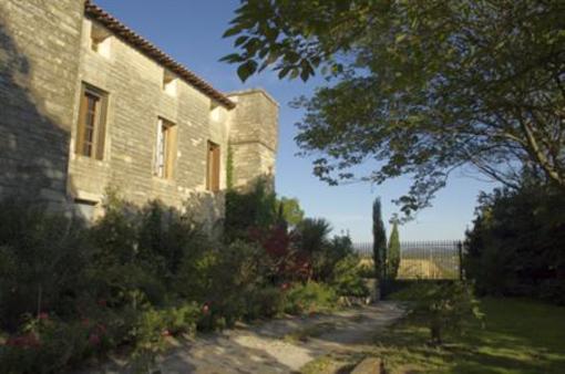 фото отеля Commanderie Templiere de Launac-Le-Vieux