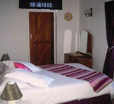 фото отеля Tonnelkop Self-Catering Units De Rust