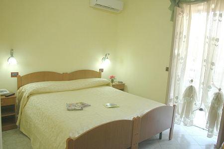 фото отеля Hotel Villa Franca Forio