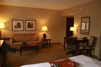 фото отеля Hampton Inn & Suites Albany Airport Latham