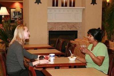 фото отеля Hampton Inn & Suites Albany Airport Latham