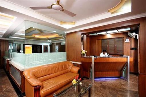 фото отеля Grand Palace Stay