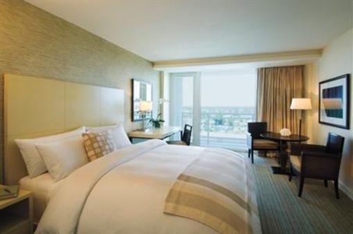 фото отеля Hilton Fort Lauderdale Marina
