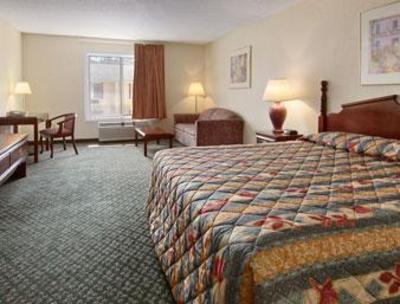фото отеля Days Inn & Suites Frostburg
