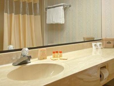 фото отеля Days Inn & Suites Frostburg