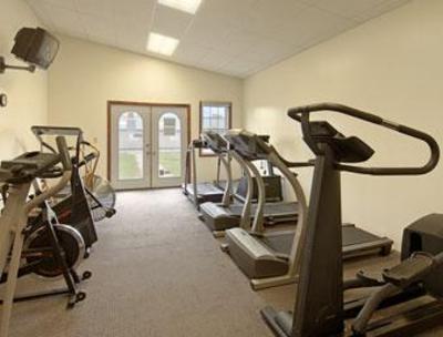 фото отеля Days Inn & Suites Frostburg