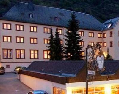 фото отеля Petry Schlos Hotel Treis-Karden