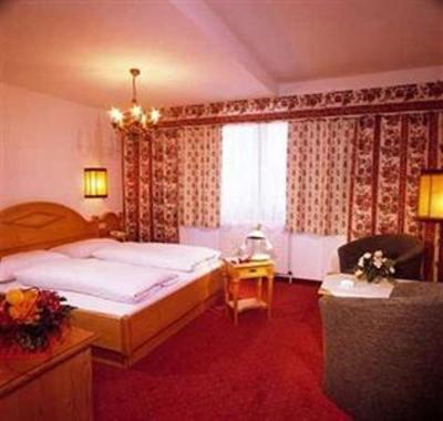 фото отеля Hotel Neue Post Zell am See