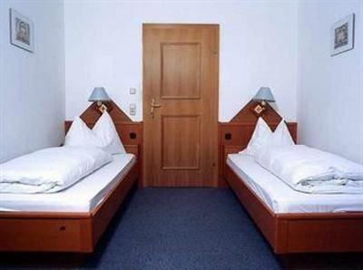 фото отеля Hotel Neue Post Zell am See