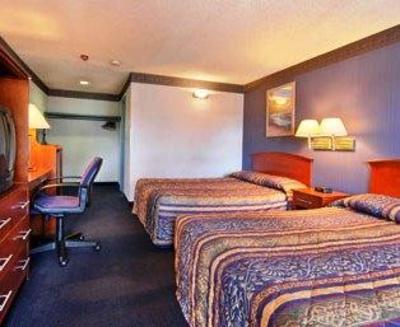 фото отеля Super 8 Milford/New Haven