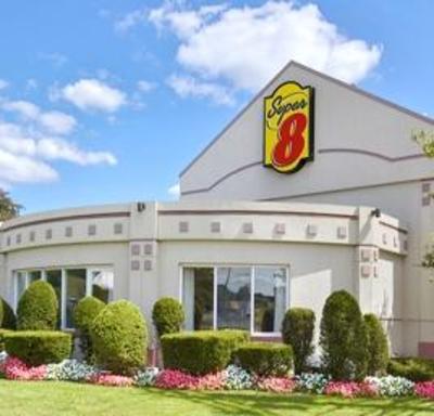 фото отеля Super 8 Milford/New Haven
