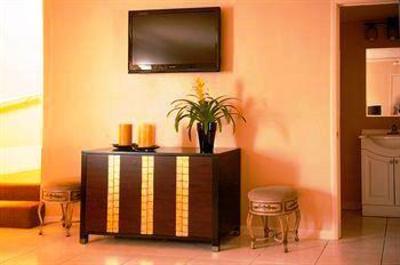 фото отеля Hibiscus Suites Inn