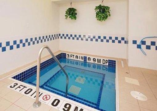 фото отеля Quality Inn East
